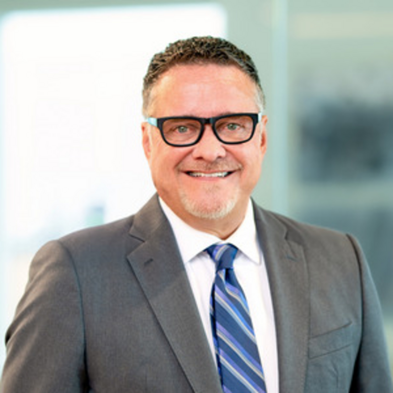 E_250908_McCurdy_cropped_1500x1500 (1)